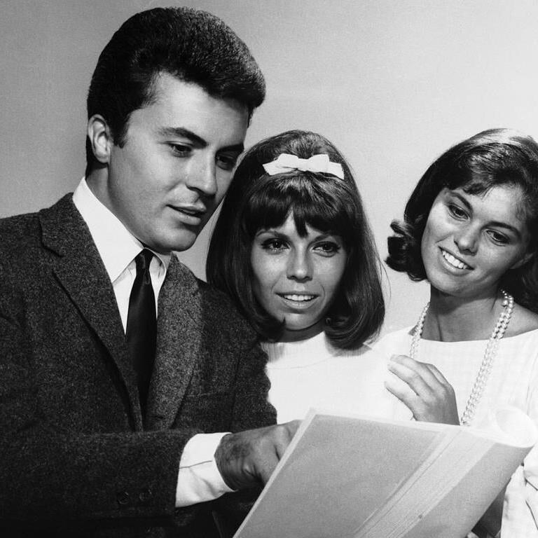 James Darren, 'Gidget' teen idol, singer and director, dies at 88
